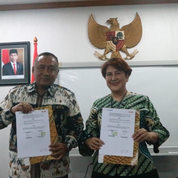 The signing of the MoU between PT.KIM and Perum Damri