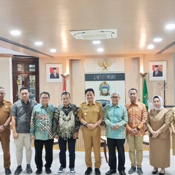 PT Kawasan Industri Medan held a meeting with Mr. Hassanudin (Acting Governor of North Sumatra)