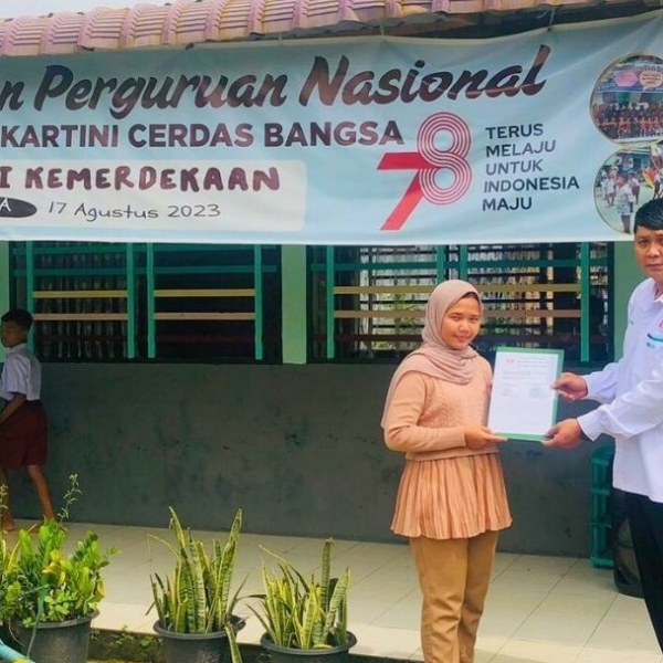 PT Kawasan Industri Medan provided educational facilities assistance to the R.A. Kartini Cerdas Bangsa National School Foundation