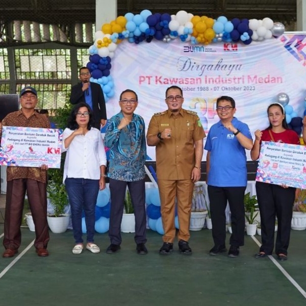 PT Kawasan Industri Medan celebrated its 35th anniversary on Tuesday (September 10) and simultaneously distributed vending carts