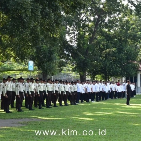 PT Kawasan Industri Medan Menyelenggarakan Upacara Bendera dalam Rangka Memperingati Hari Sumpah Pemuda ke - 96 tahun