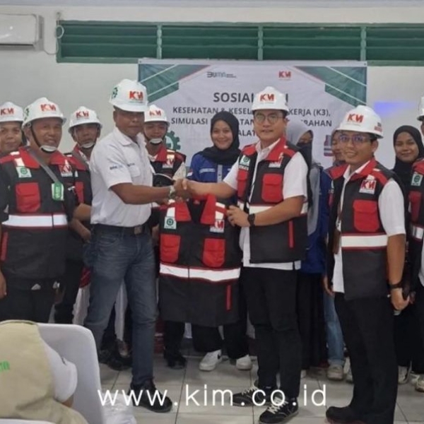 PT Kawasan Industri Medan Gelar Sosialisasi Kesehatan & Keselamatan Kerja (K3), Simulasi Peralatan K3, serta Penyerahan Alat K3