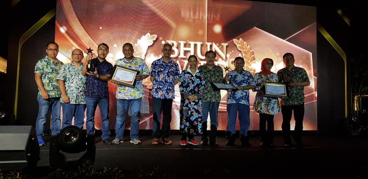 The Award for Organizing the BUMN is present for the country Program 