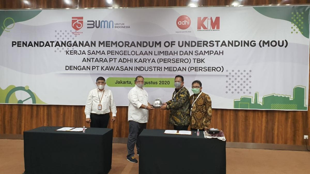 Signing of the MoU on the development of waste management business in the Medan Industrial Estate