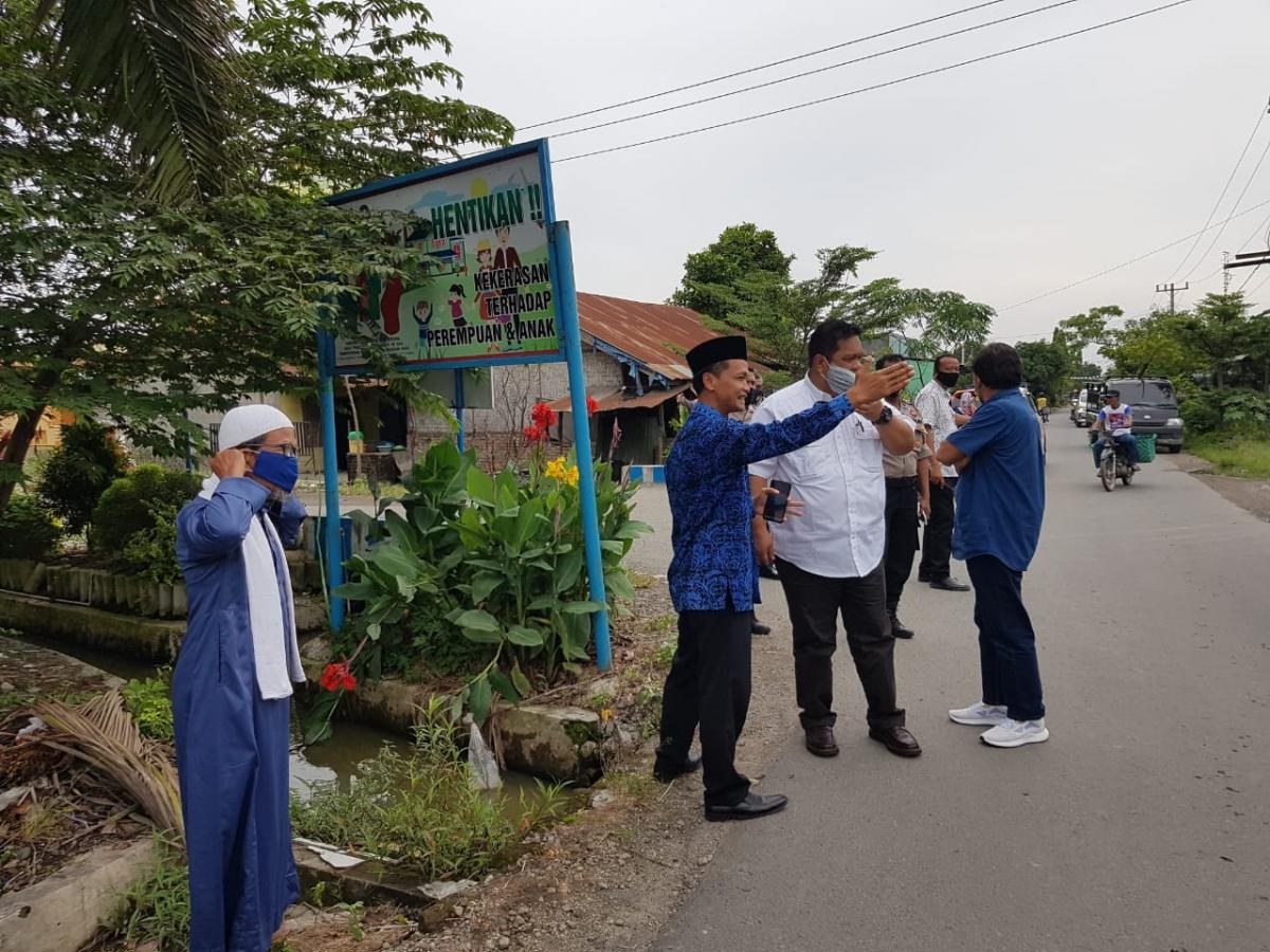 The Acting President Director of KIM checks the waterways to be normalized to prevent flooding