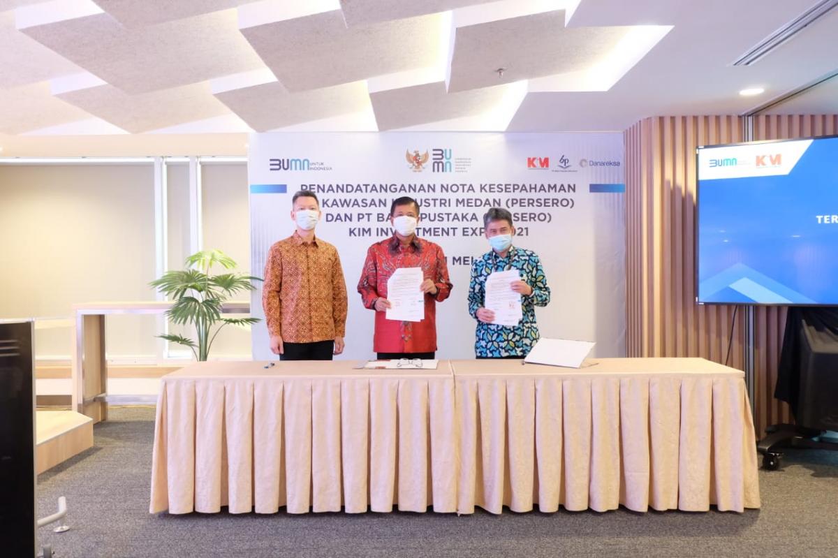 The signing of the 2021 KIM EXPO MoU between KIM and Balai Pustaka 