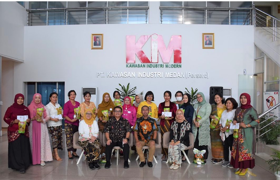 PT KIM (Persero) celebrates Kartini Day 2022