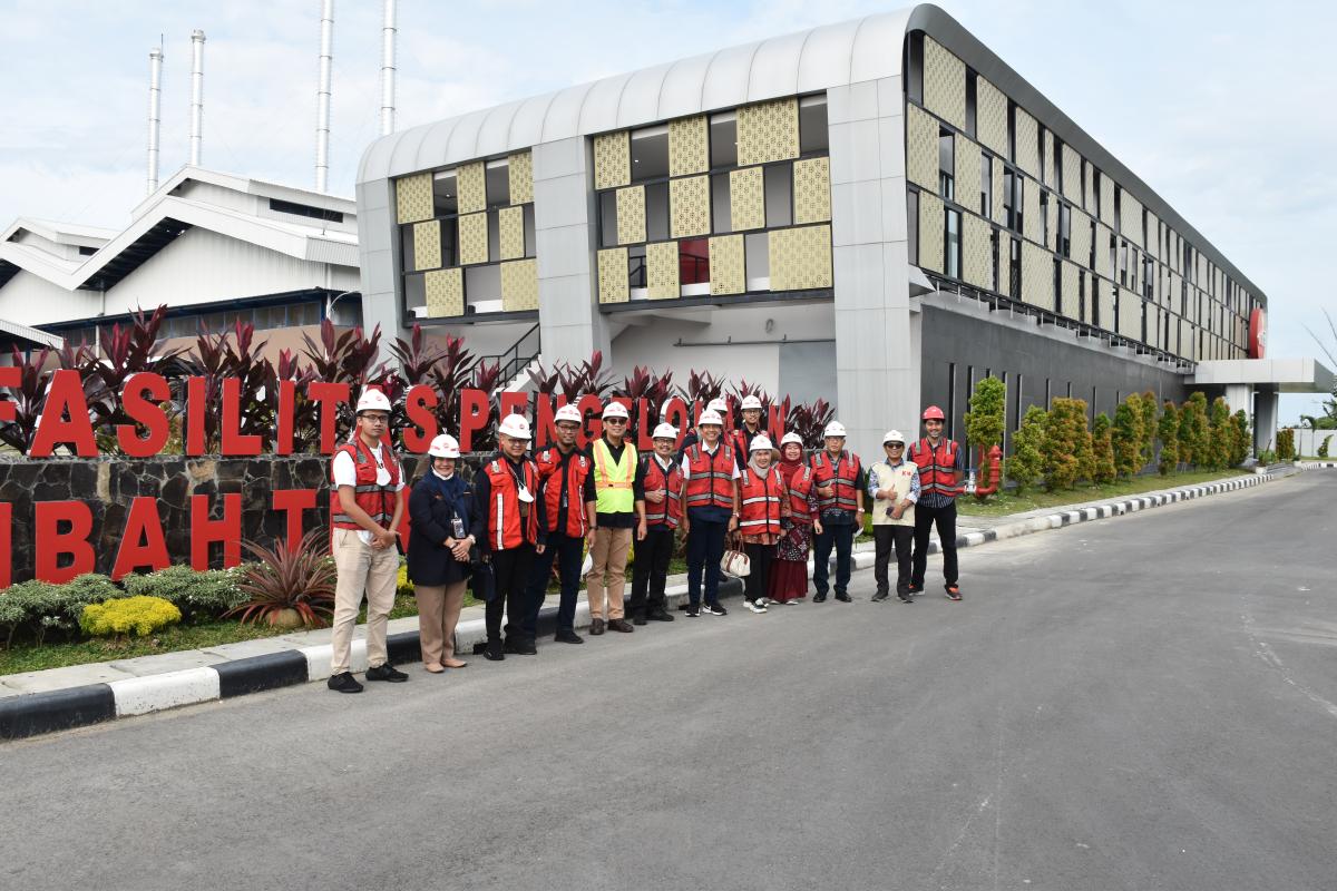 Benchmarking PT JIEP dan Dinas Perindustrian, Perdagangan, Koperasi, UKM Provinsi DKI Jakarta.