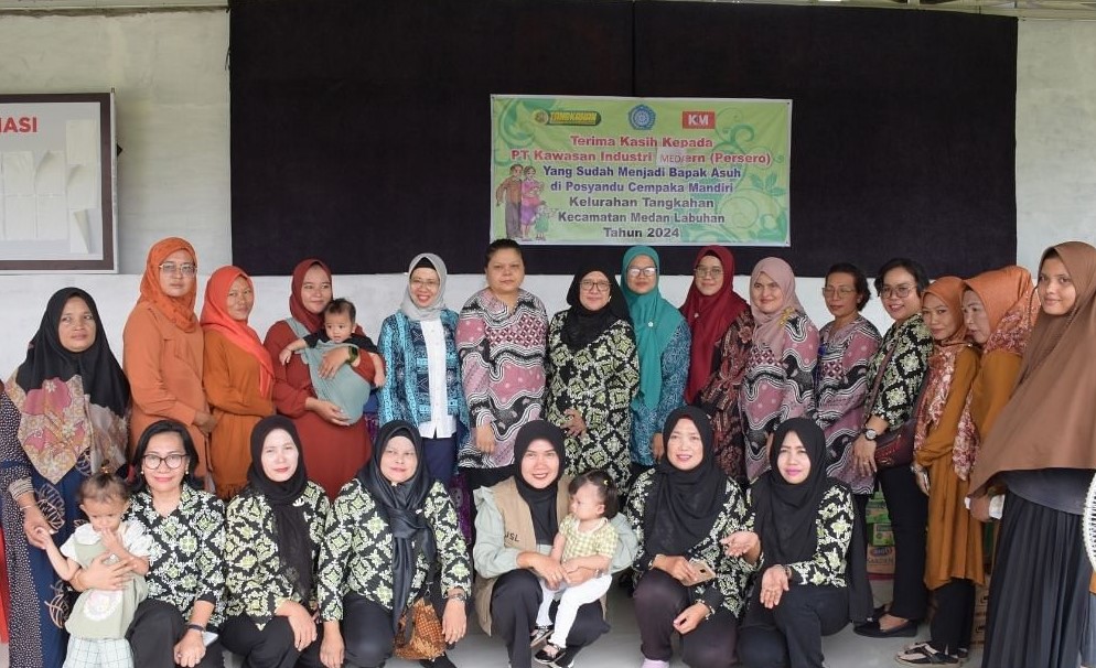  PT Kawasan Industri Medan, together with the Tangkahan Village and Cempaka Mandiri Posyandu, provided assistance and education about stunting to the Tangkahan community