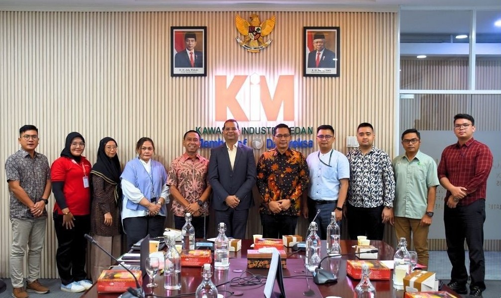 Kick-off meeting with representatives from the Ministry of Industry of the Republic of Indonesia, the United Nations Industrial Development Organization (UNIDO), and the Swiss Secretariat for Economic Affairs (SECO)