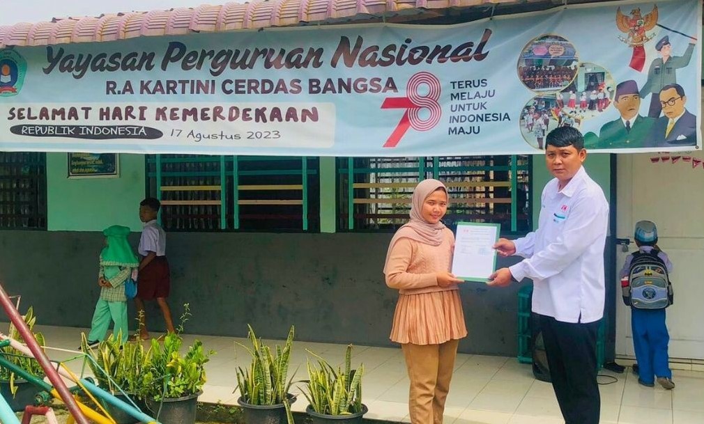 PT Kawasan Industri Medan provided educational facilities assistance to the R.A. Kartini Cerdas Bangsa National School Foundation