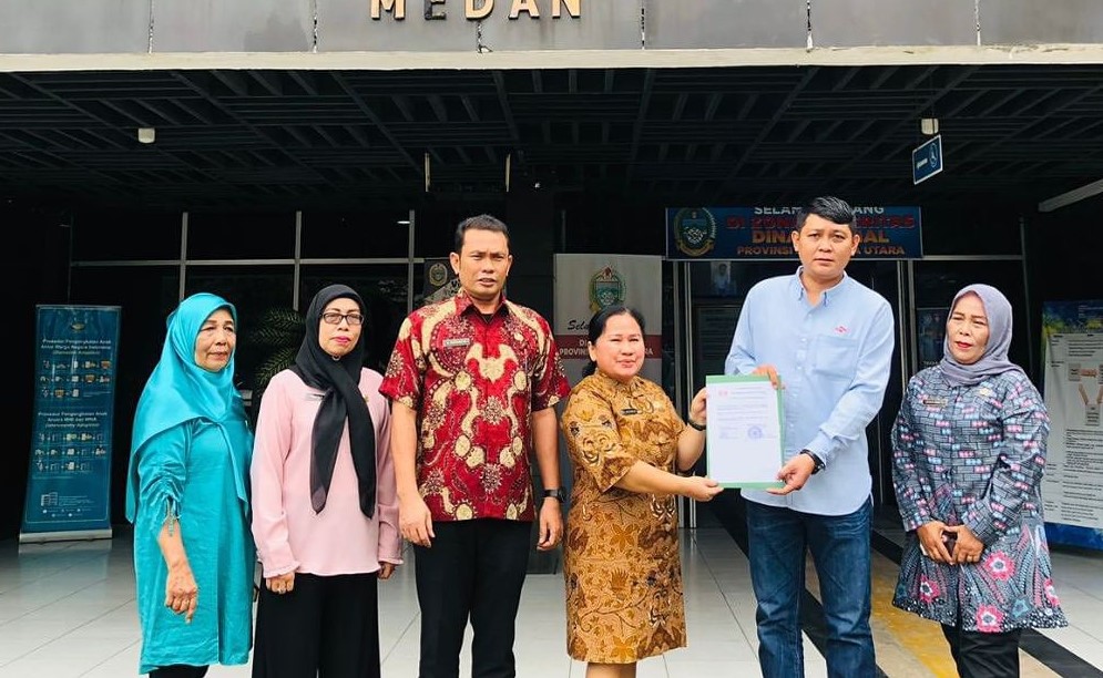 PT Kawasan Industri Medan provided assistance for the construction of a disability platform to the Social Services Office of North Sumatra Province